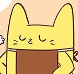 Cat Uses the Computer